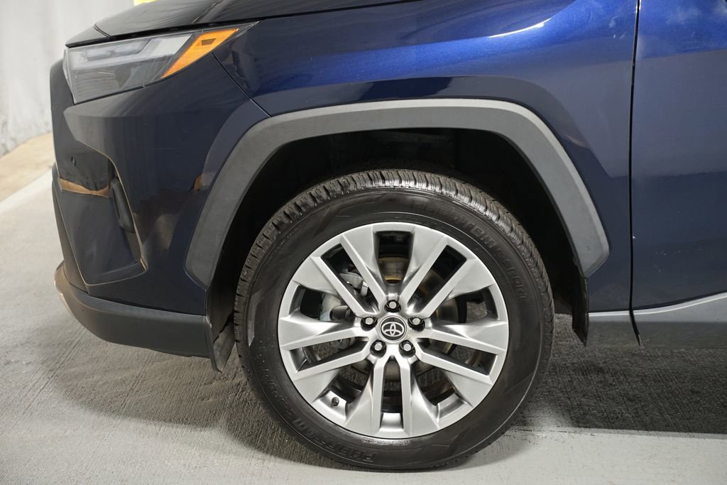 Used 2023 Toyota RAV4 Limited image 5