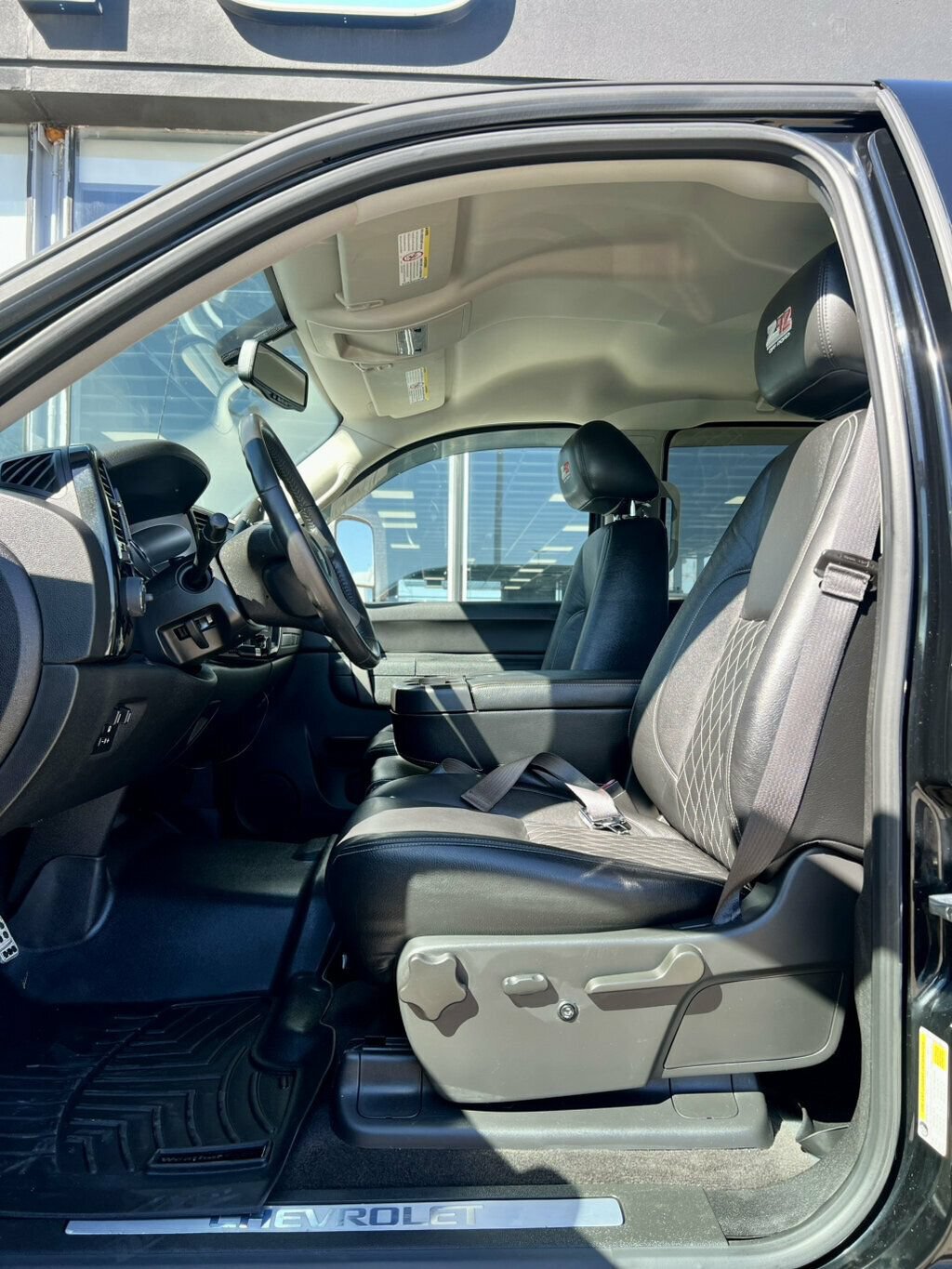 Used 2014 Chevrolet Silverado 2500 LT w/ Z71 Appearance Package AWD/4WD image 18
