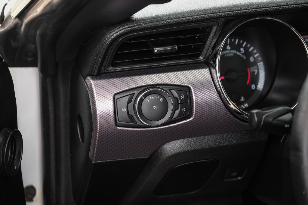 Used 2016 Ford Mustang Coupe RWD image 30