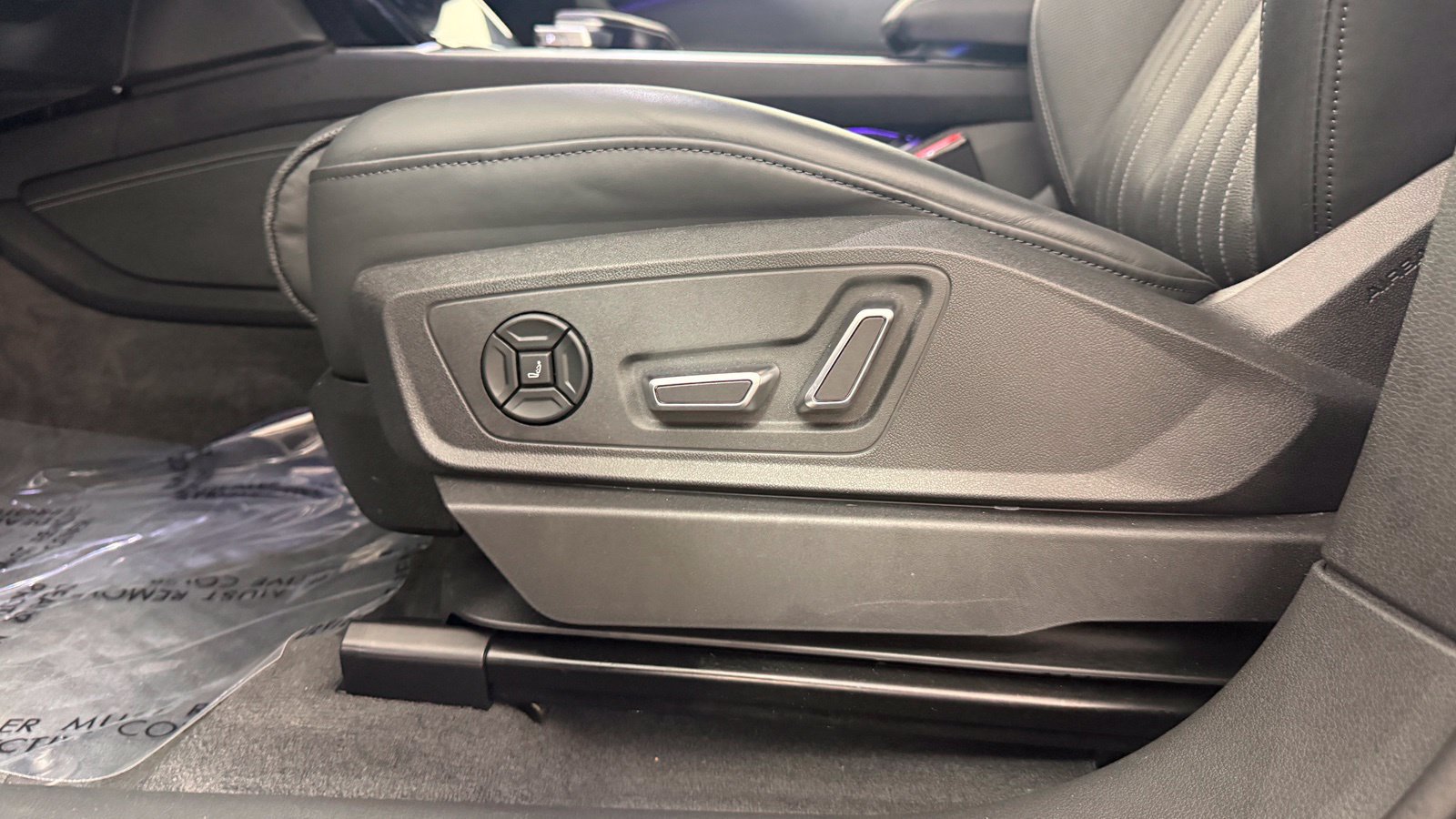Used 2024 Audi Q8 e-tron Prestige w/ Prestige Package AWD/4WD image 12