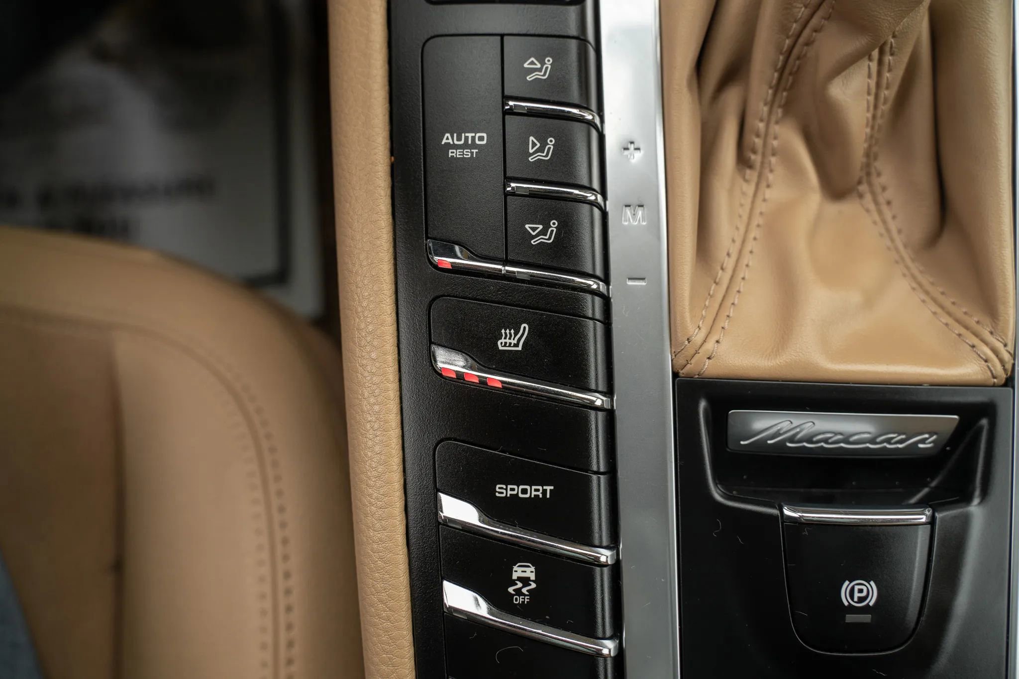 Used 2017 Porsche Macan Sport Edition image 30