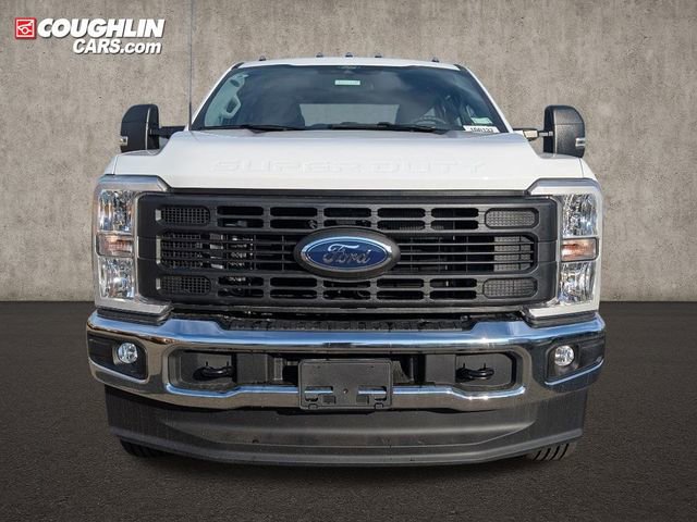 New 2026 Ford F250 XL w/ XL Chrome Package image 2
