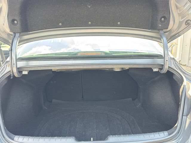 Used 2024 Hyundai Elantra Limited FWD image 12