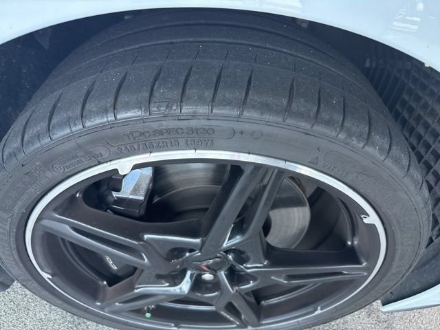 Used 2022 Chevrolet Corvette Stingray Preferred Cpe w/ Z51 Performance Package RWD image 7