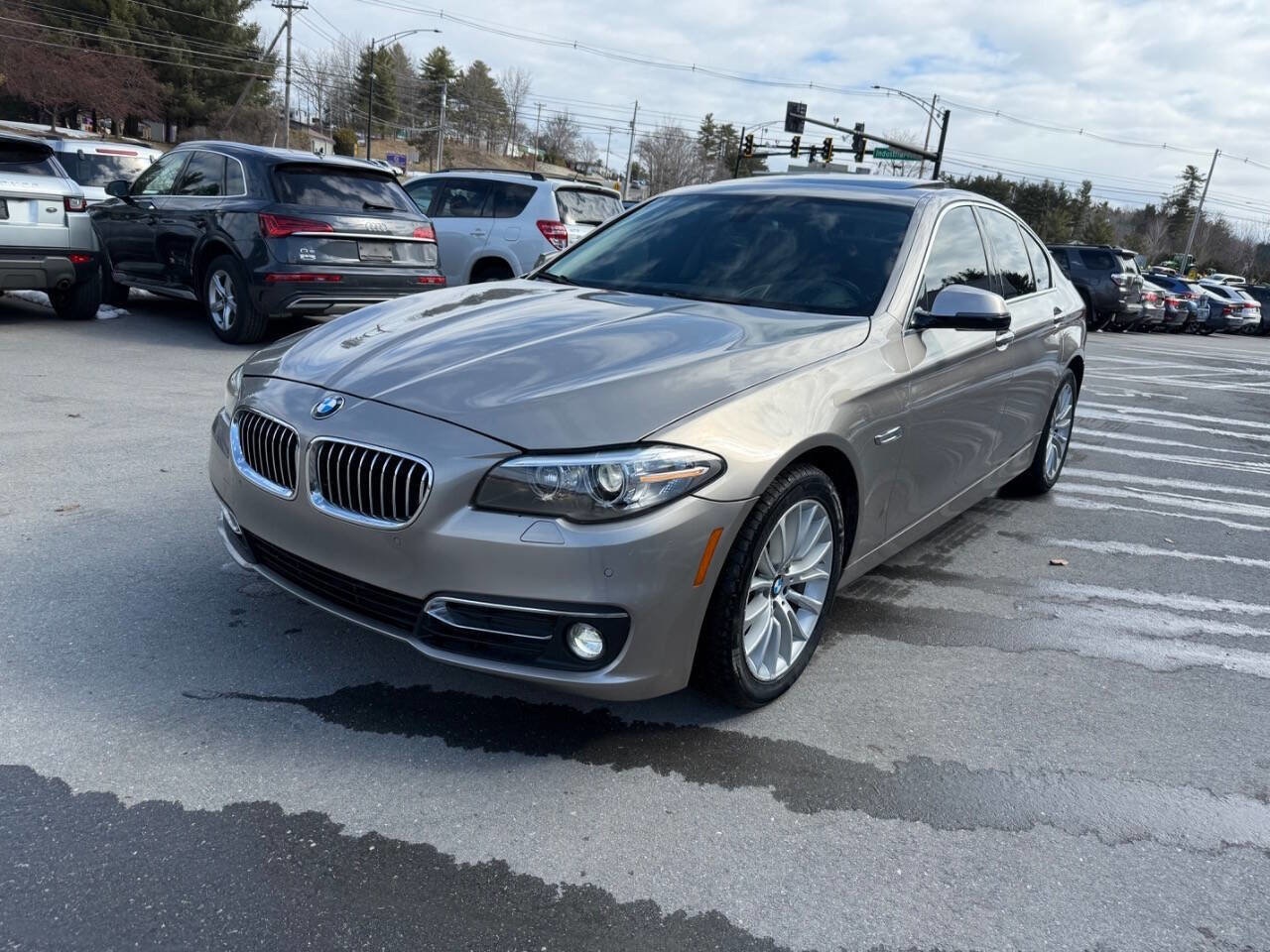 Used 2015 BMW 528i xDrive Sedan image 2