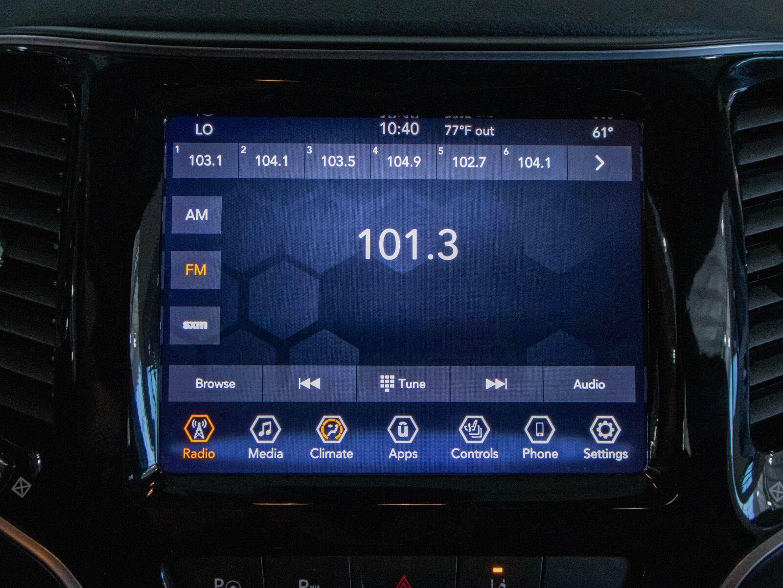 Used 2021 Jeep Cherokee Limited AWD/4WD image 8