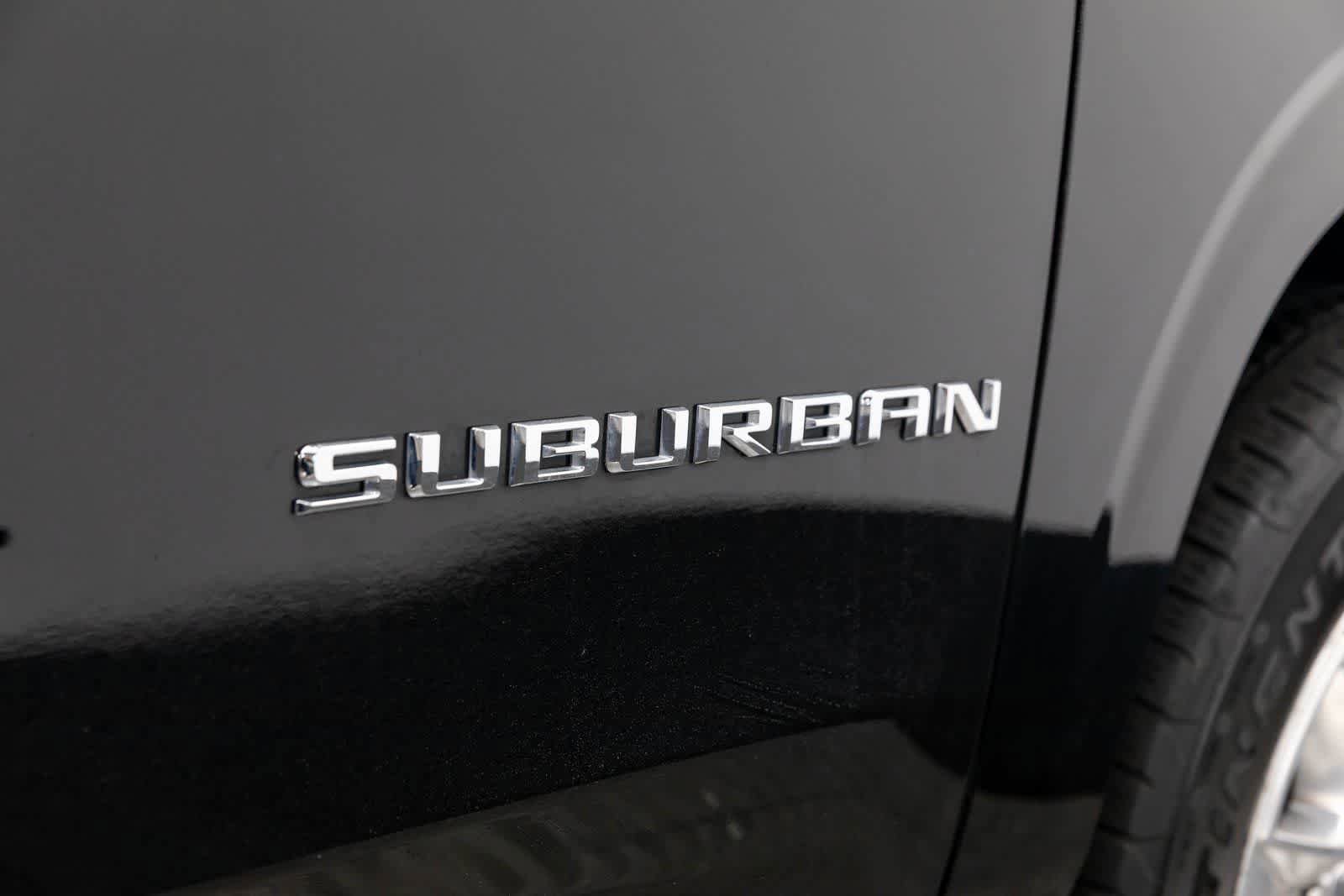 Used 2024 Chevrolet Suburban Premier AWD/4WD image 7
