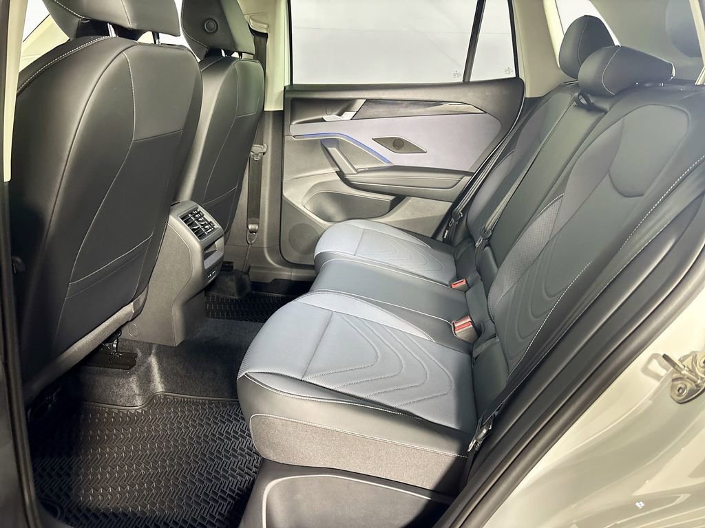 New 2026 Volkswagen Tiguan SE image 20