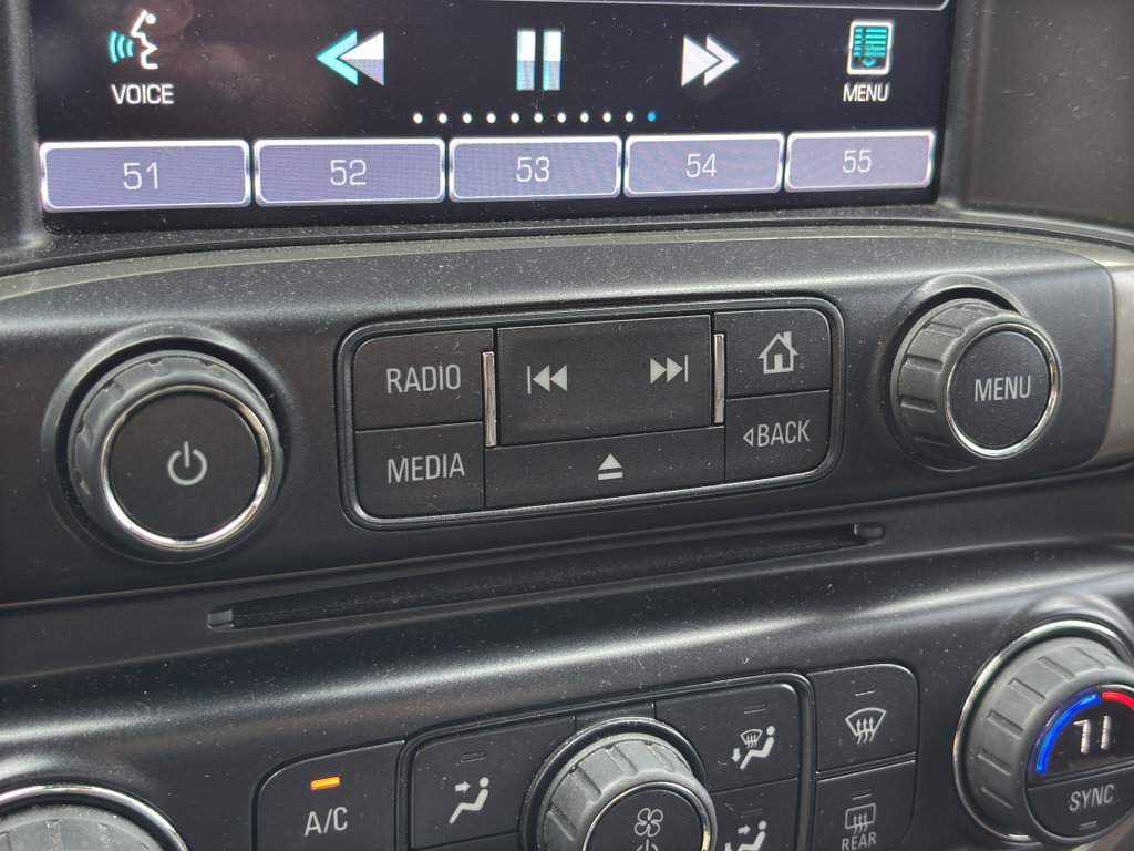 Used 2015 Chevrolet Silverado 1500 High Country w/ High Country Premium Package AWD/4WD image 28