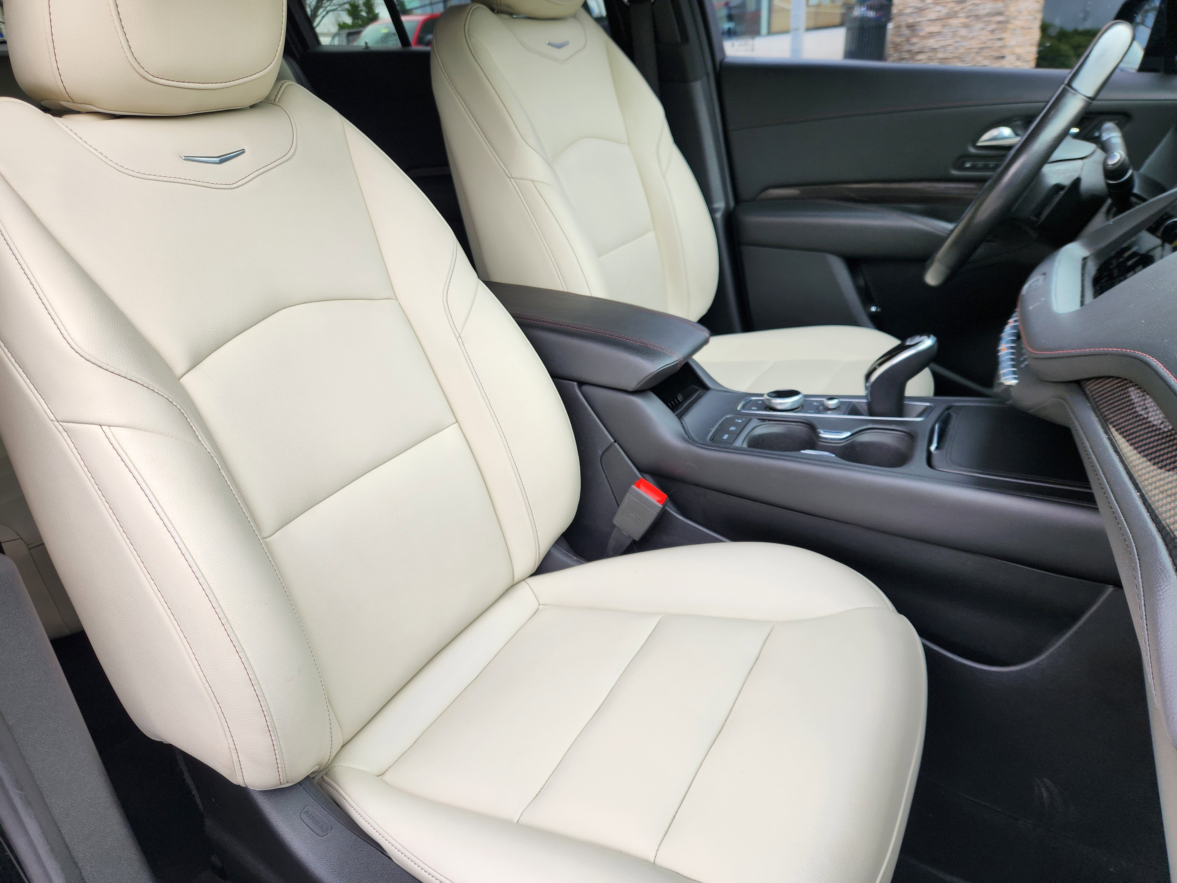 Used 2020 Cadillac XT4 Sport w/ Cold Weather Package image 14