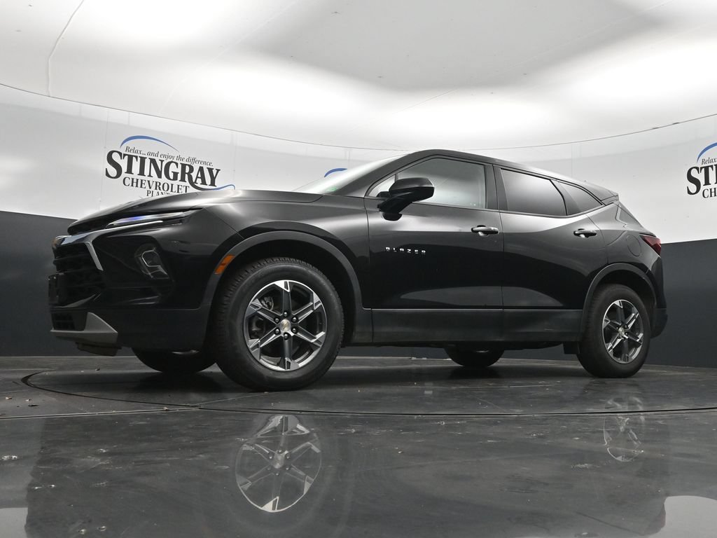 Used 2025 Chevrolet Blazer LT AWD/4WD image 28