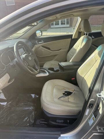 Used 2011 Kia Optima EX w/ Premium Pkg image 16