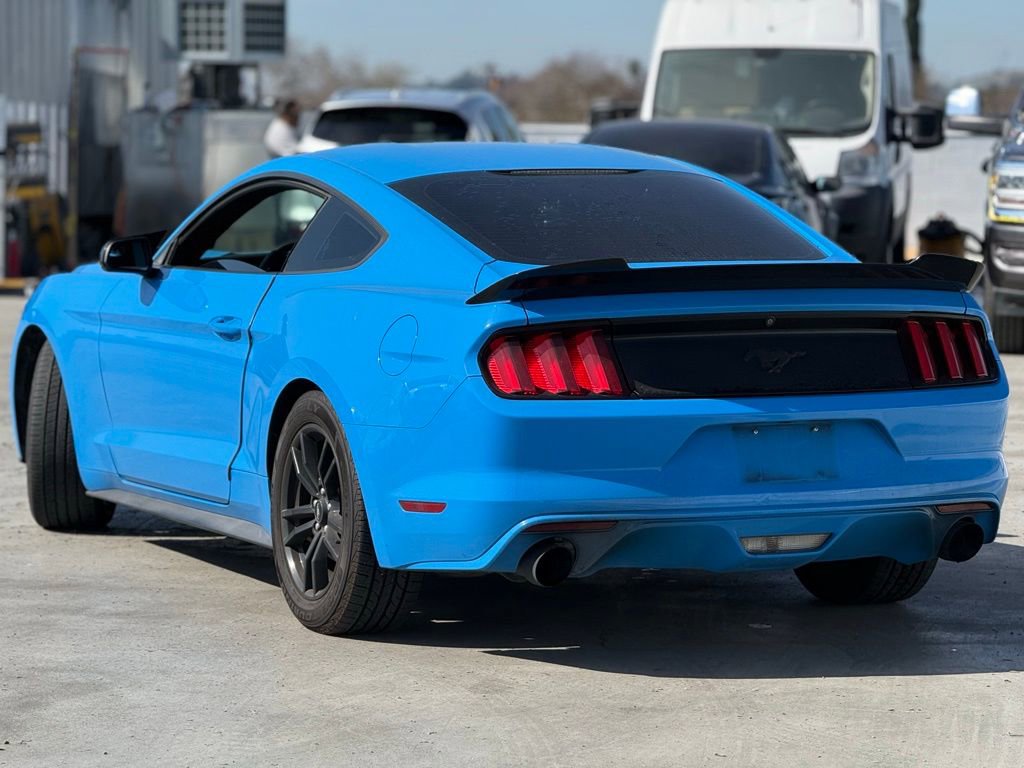 Used 2017 Ford Mustang Coupe image 2