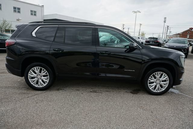 Used 2024 GMC Acadia Elevation image 3