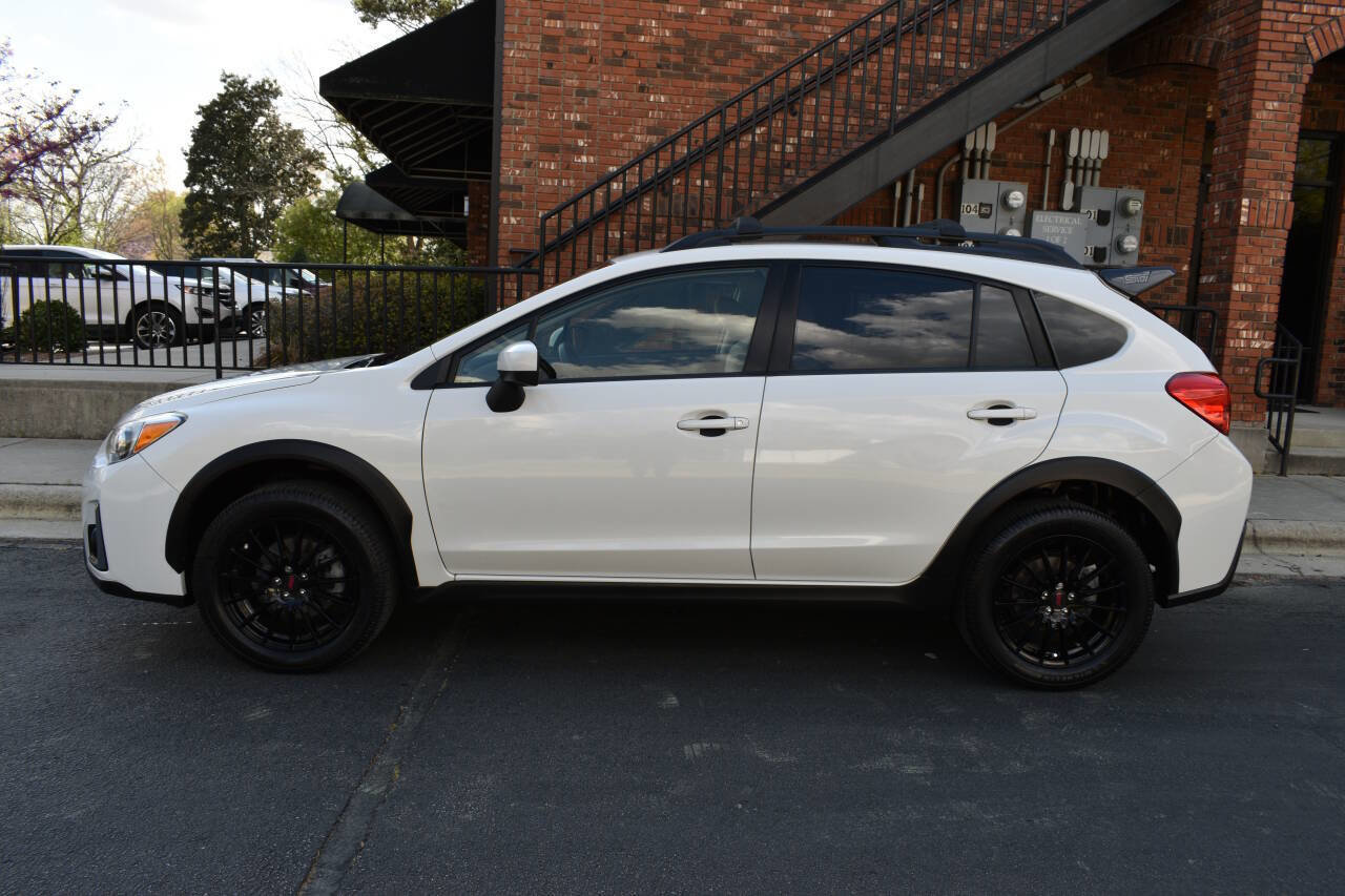 Used 2017 Subaru Crosstrek 2.0i Premium w/ 17" Wheel Sport Package image 4