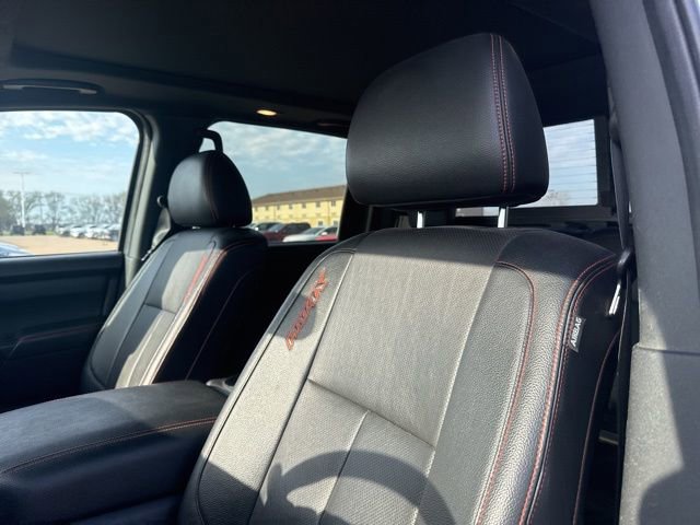Used 2021 Nissan Titan PRO-4X w/ Pro-4x Convenience Package image 11