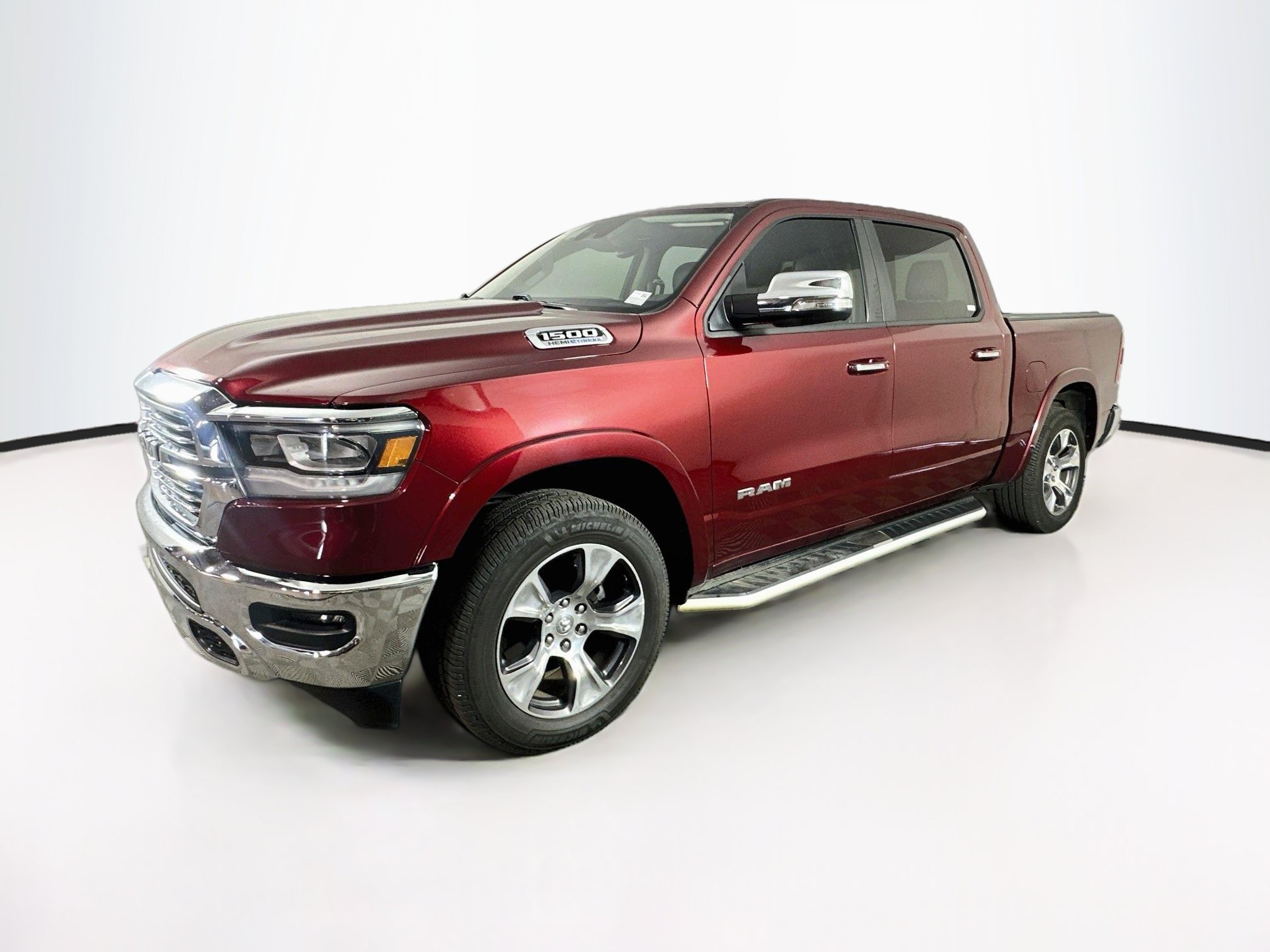 Used 2022 RAM 1500 Laramie AWD/4WD image 3
