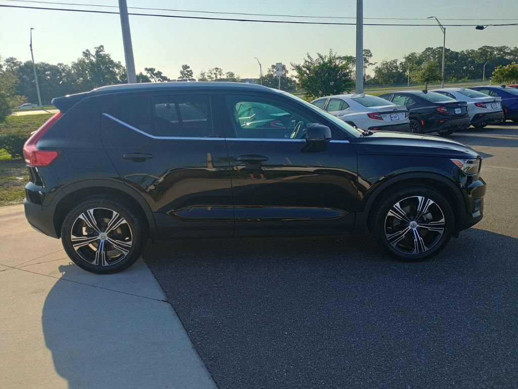 Used 2021 Volvo XC40 T5 Inscription w/ Advanced Package AWD/4WD image 4