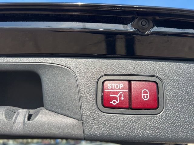 Used 2021 Mercedes-Benz GLC 300 4MATIC image 24