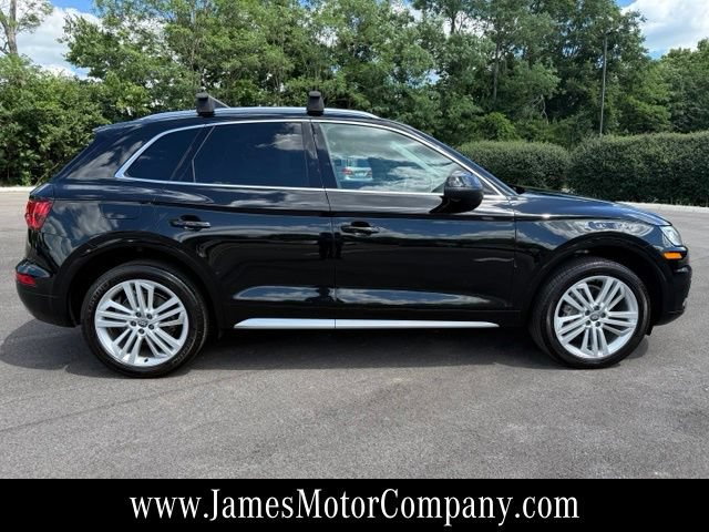 Used 2019 Audi Q5 Premium Plus w/ Premium Plus Package AWD/4WD image 4