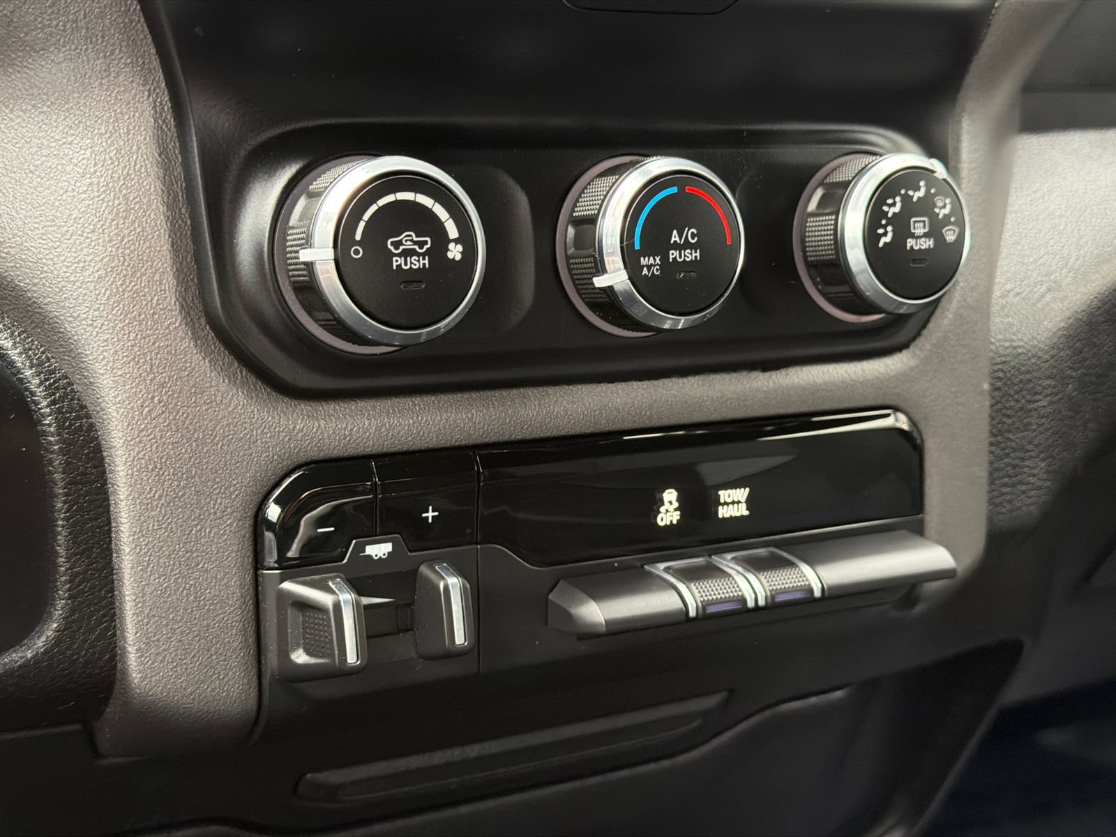 Used 2021 RAM 2500 Big Horn AWD/4WD image 31