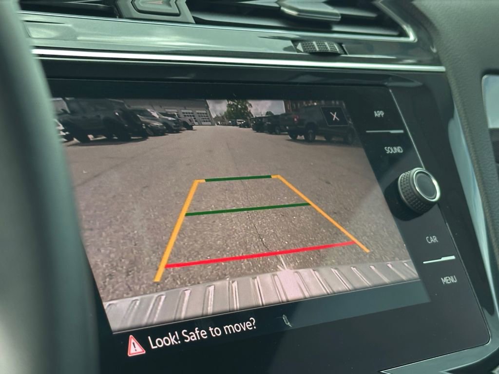 Used 2022 Volkswagen Tiguan SE AWD/4WD image 14