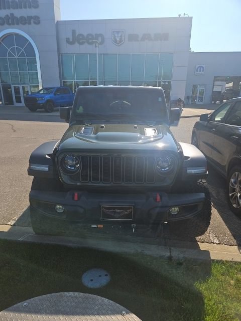 Used 2024 Jeep Wrangler Unlimited Rubicon w/ XTREMEE 35" Tire Package AWD/4WD image 6