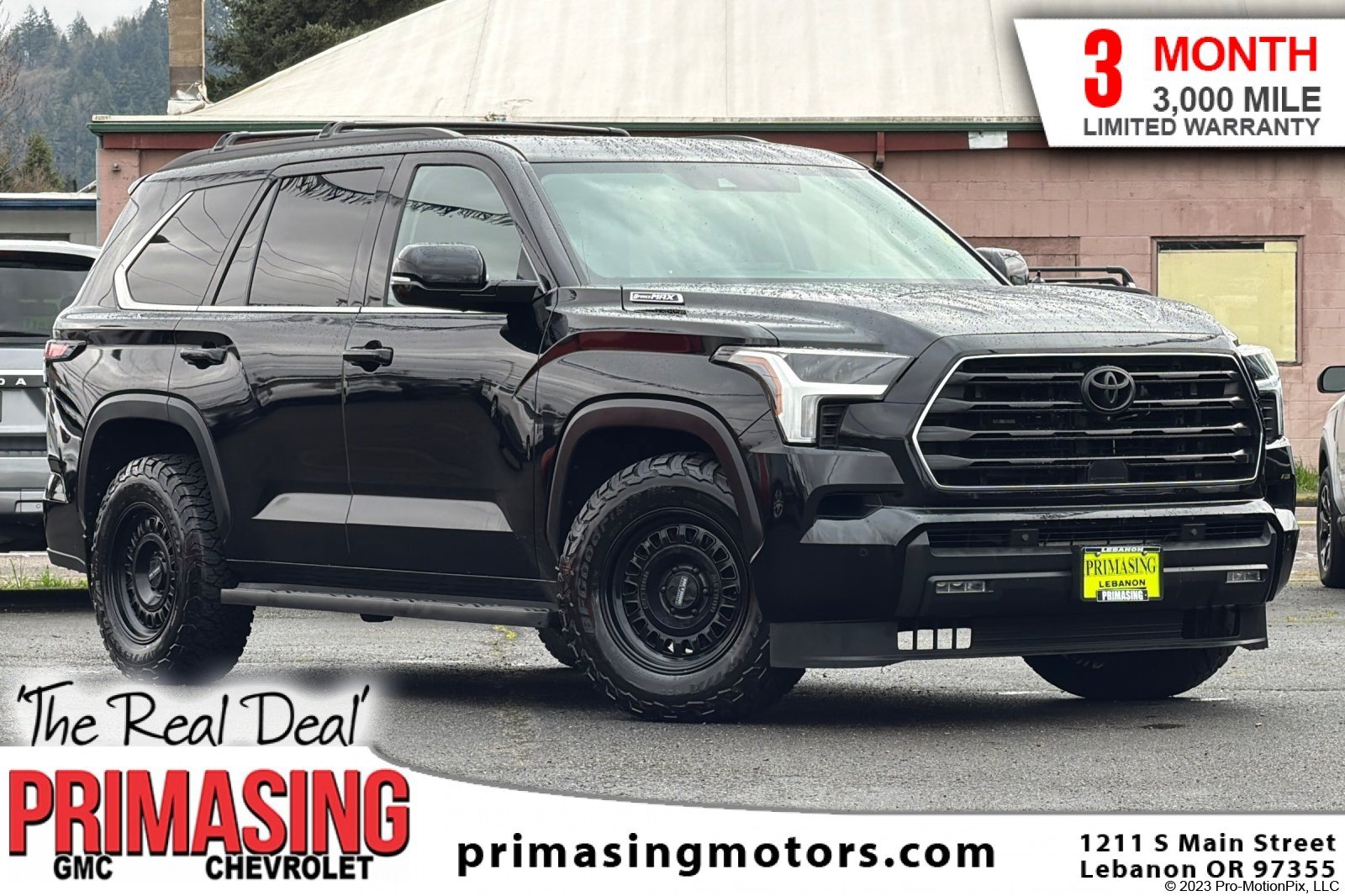 Used 2024 Toyota Sequoia SR5 w/ SR5 Premium Package AWD/4WD image 1