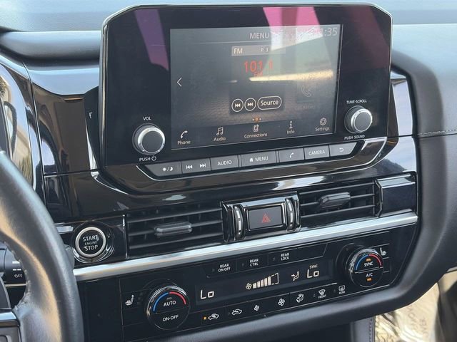 Used 2022 Nissan Pathfinder SV w/ SV Premium Package image 27