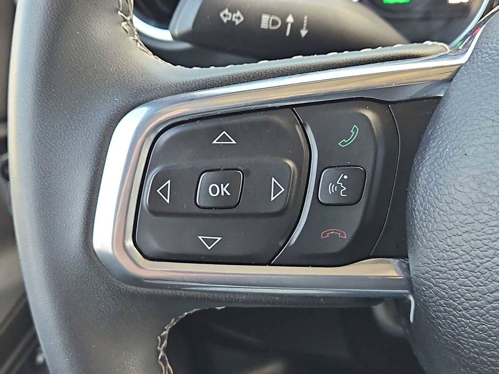 Used 2023 Jeep Wrangler Sahara image 22