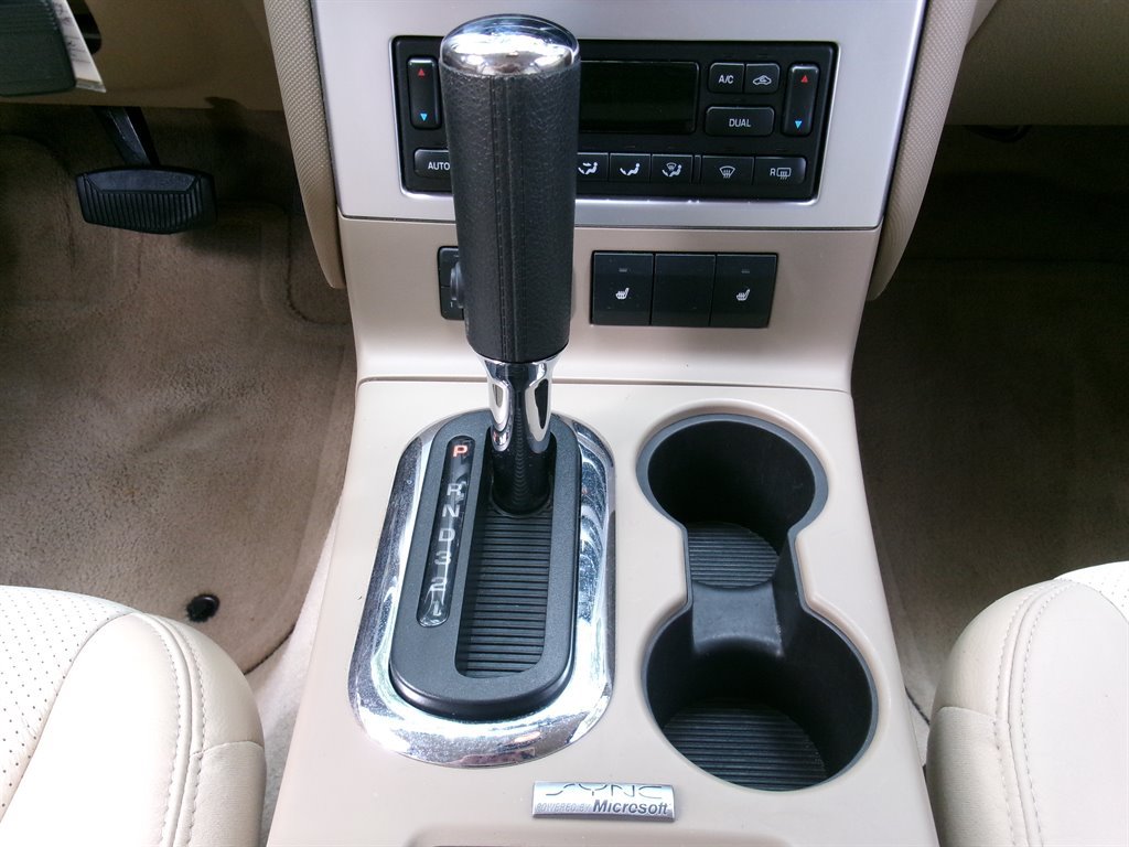 Used 2010 Mercury Mountaineer AWD image 18