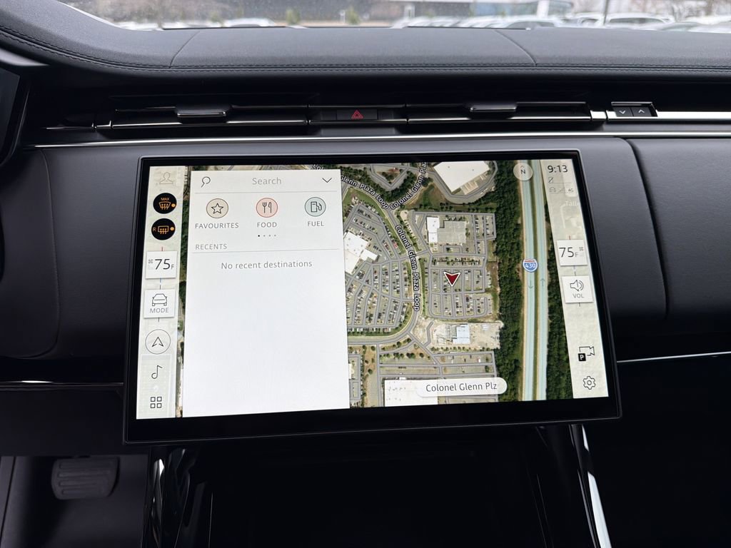 Used 2025 Land Rover Range Rover Sport SE image 26