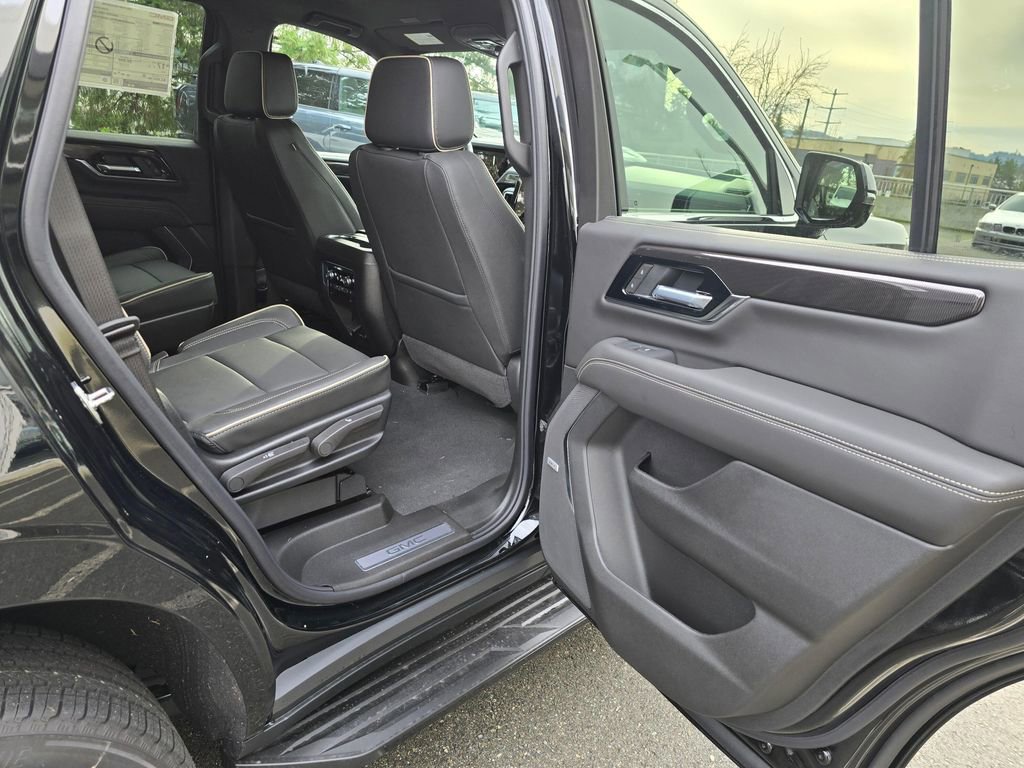 New 2026 GMC Yukon Elevation AWD/4WD image 14