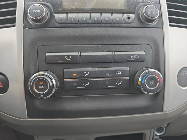 Used 2014 Nissan Frontier SV image 4