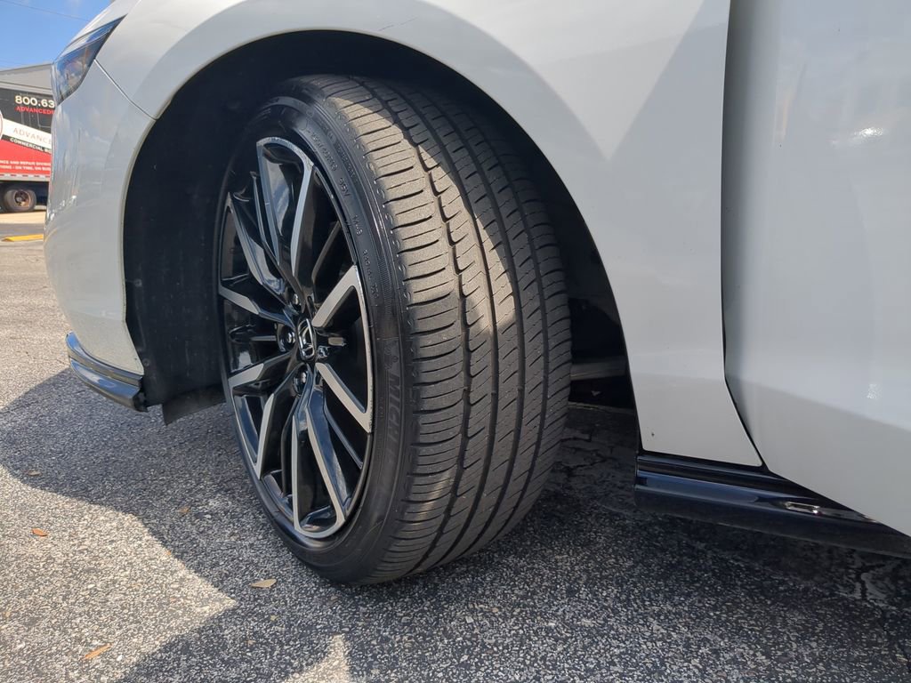 Used 2023 Honda Accord Touring image 35