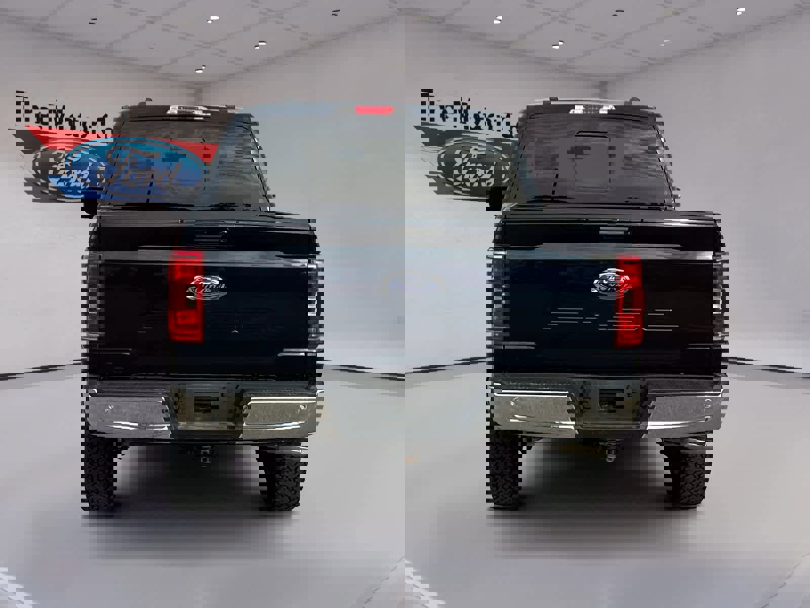 Certified 2022 Ford F150 XLT w/ Equipment Group 302A High image 6