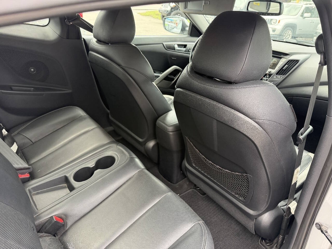 Used 2013 Hyundai Veloster Turbo FWD image 8