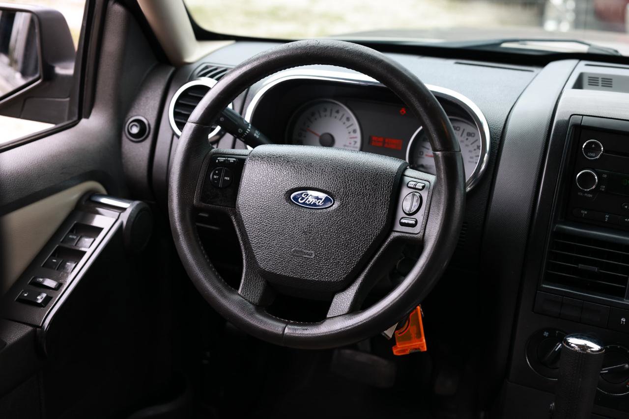 Used 2008 Ford Explorer Sport Trac Limited RWD image 29