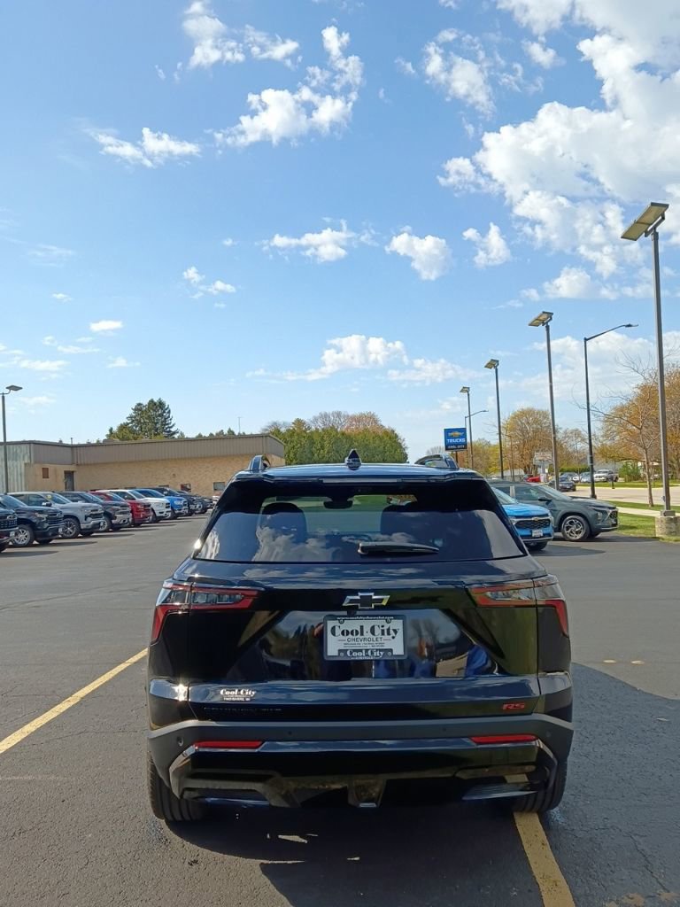New 2026 Chevrolet Equinox RS w/ Convenience Package III AWD/4WD image 4