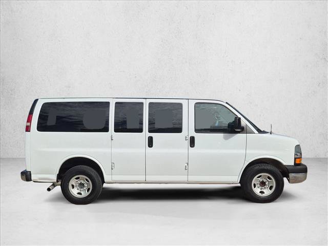 Used 2016 Chevrolet Express 2500 LT w/ LT Preferred Equipment Group RWD image 4