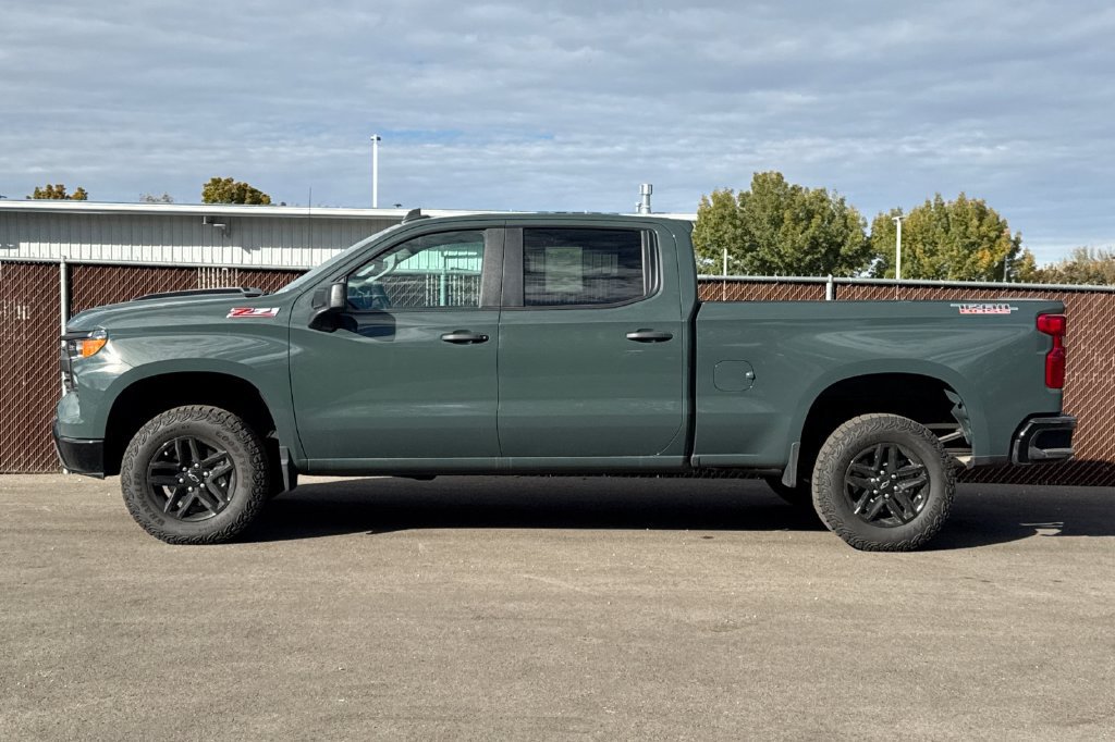 Used 2025 Chevrolet Silverado 1500 Custom Trail Boss AWD/4WD image 10