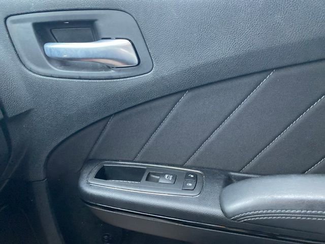 Used 2021 Dodge Charger SXT w/ Blacktop Package image 31