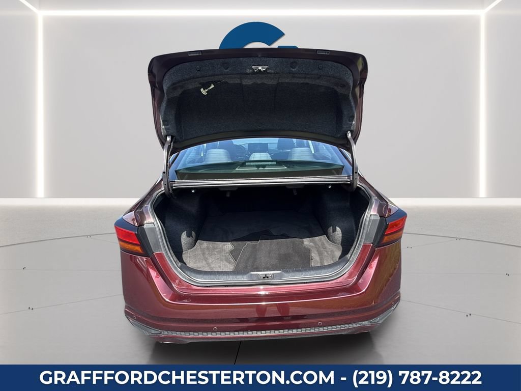 Used 2024 Nissan Altima 2.5 SV w/ SV Premium Package FWD image 16