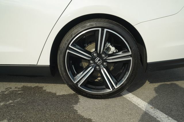 Used 2024 Honda Accord Sport image 40