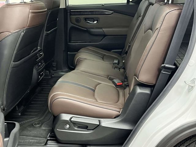 Used 2023 Honda Pilot Elite image 18