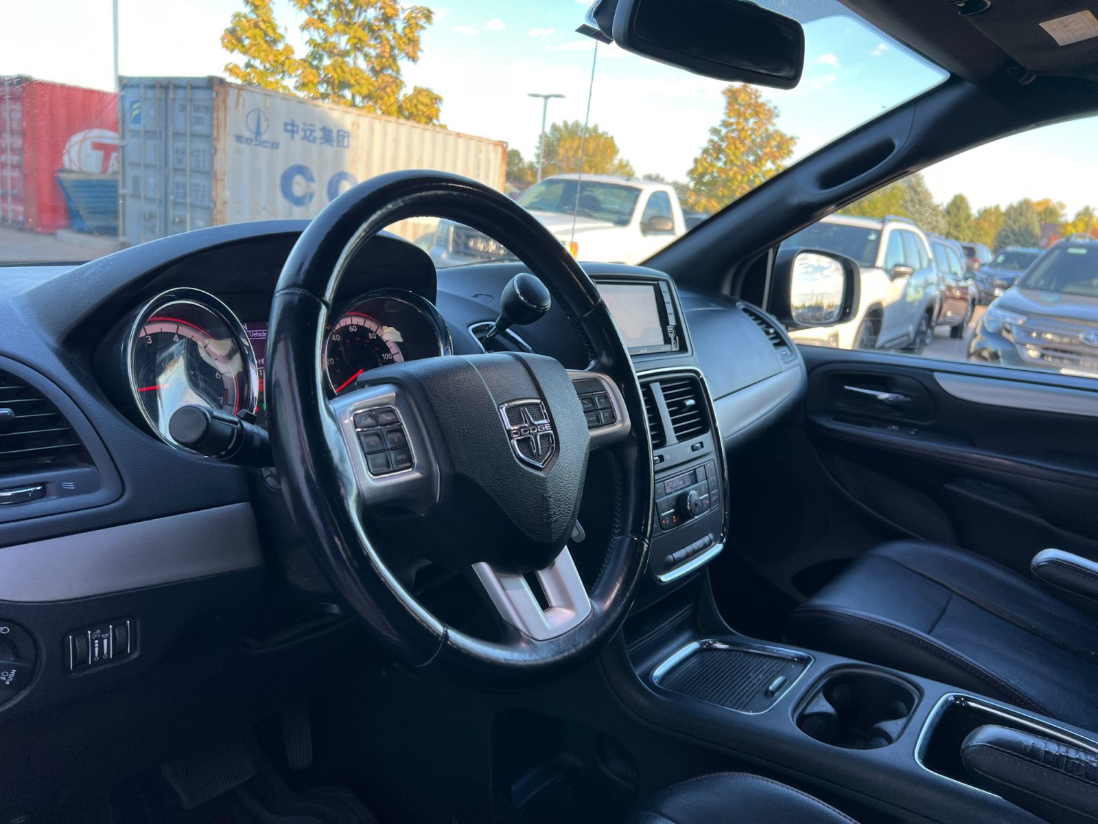 Used 2018 Dodge Grand Caravan GT FWD image 12
