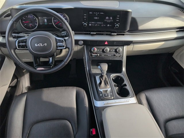 Used 2023 Kia Carnival LX image 24