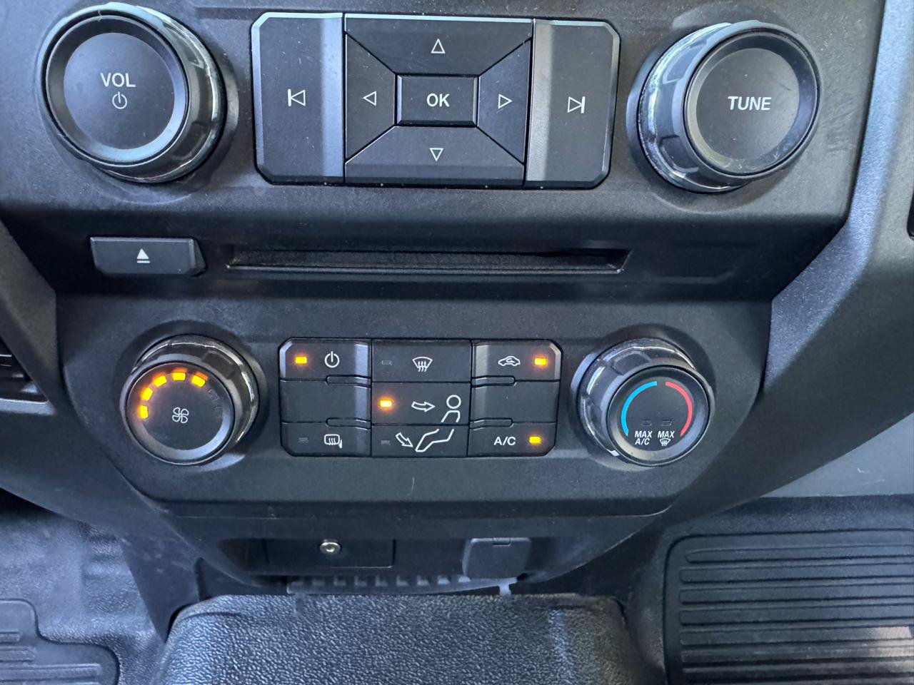 Used 2018 Ford F250 XL w/ STX Appearance Package AWD/4WD image 16