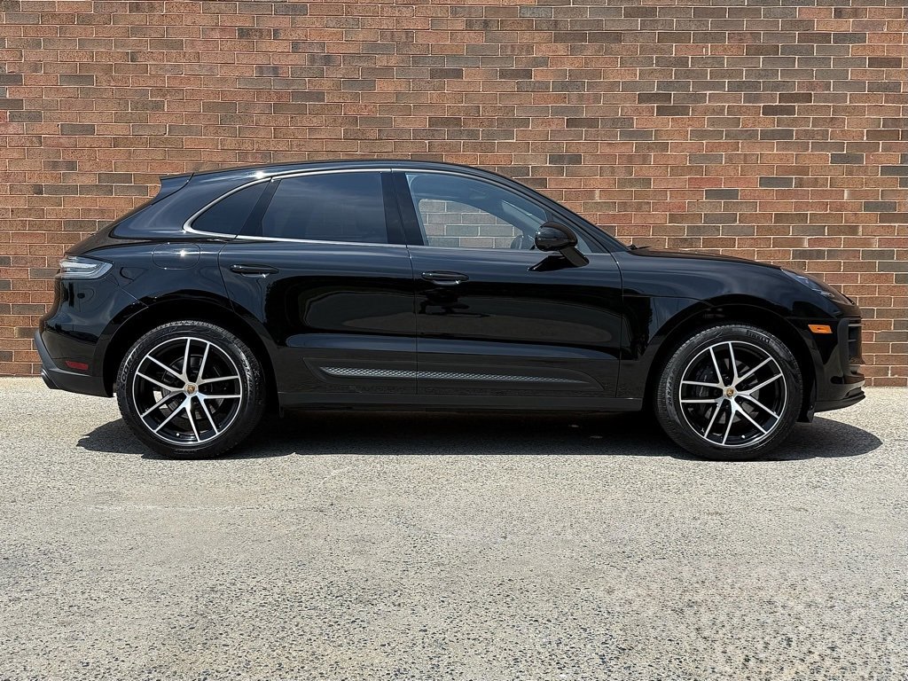 Certified 2024 Porsche Macan image 8