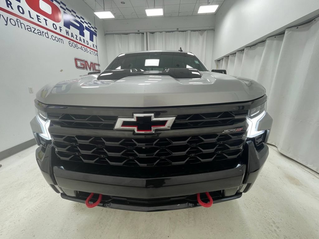 Used 2022 Chevrolet Silverado 1500 ZR2 w/ Technology Package AWD/4WD image 2